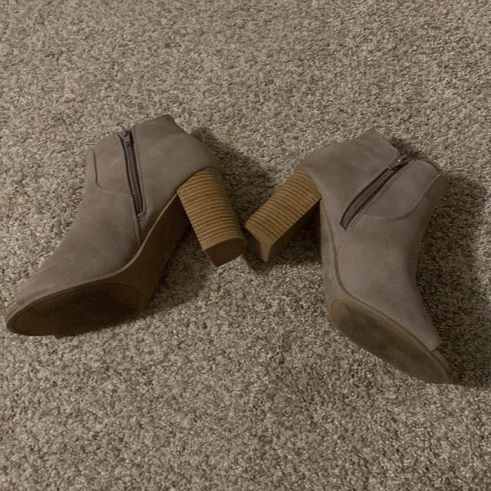Open toe booties - Picture 6 of 8